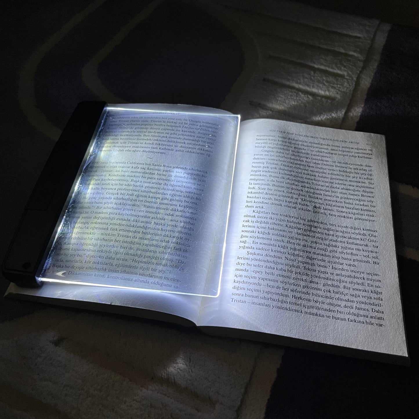 Pilli Işıklı Kitap Ayracı